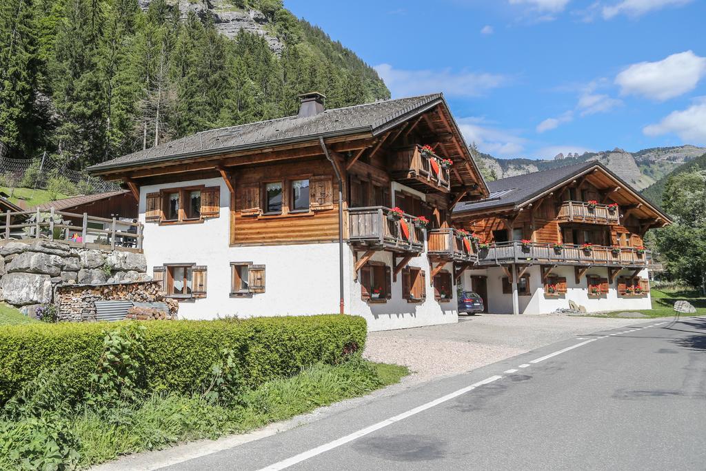 Bed And Breakfast Chalet Manava Morzine Exterior photo